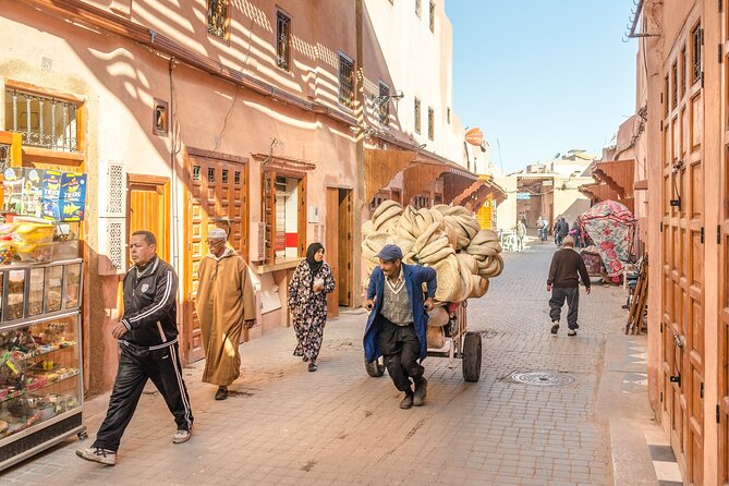 Marrakech: Palace, Museum, Madrasa & Medina Highlights Tour - Starting at Djemaa El Fna