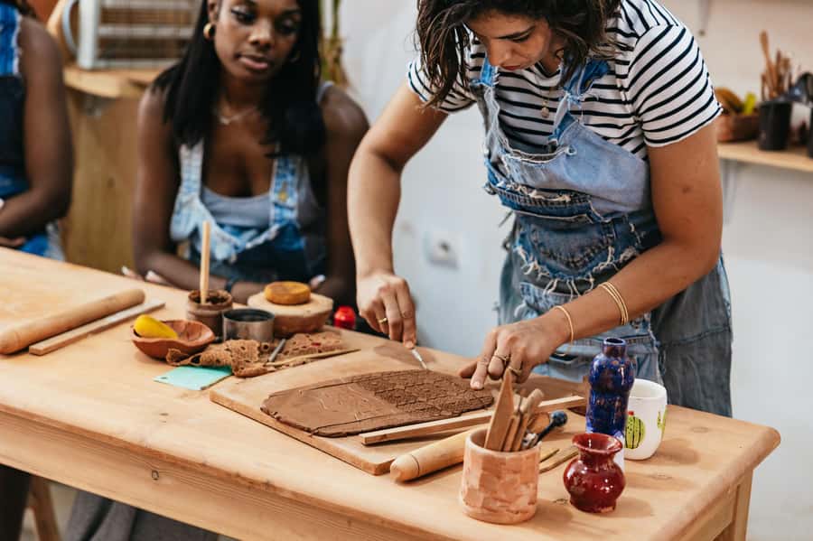 Marrakech: Pottery Workshop with Moroccan Tea - Taking your pottery home