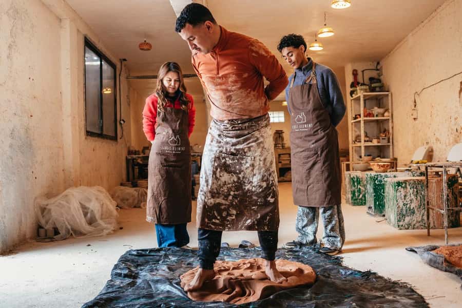 Marrakech: Pottery Workshop - Meeting at Jamaa el Fna Square
