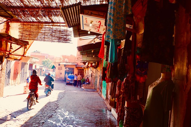 Marrakech Private Half-Day Walking Tour - Souks, shopping, and keeping your freedom