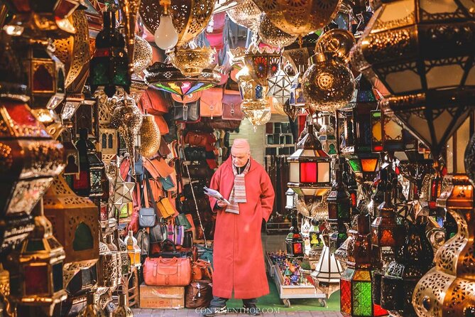 Marrakech: Private Souk Tour & Traditional Workshops - Jemaa el-Fnaa: begin with Marrakech’s famous square