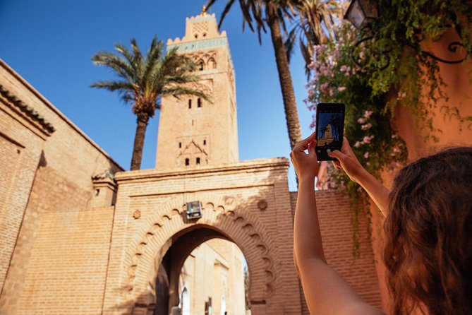 Marrakech PRIVATE TOUR With Locals: Highlights & Hidden Gems - Souks and the value of a private guide