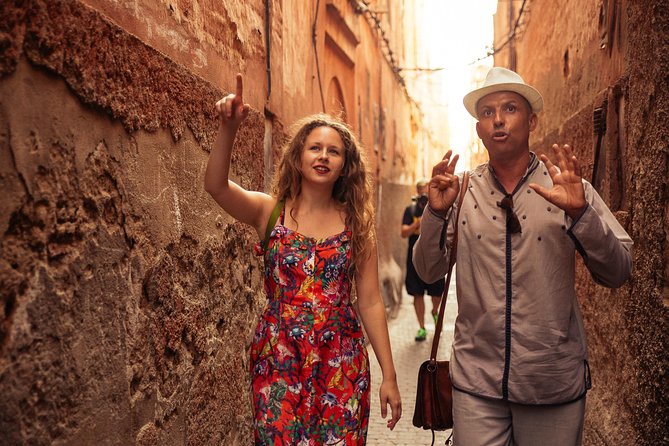 Marrakech PRIVATE TOUR With Locals: Highlights & Hidden Gems - Meeting at Jemaa el-Fna