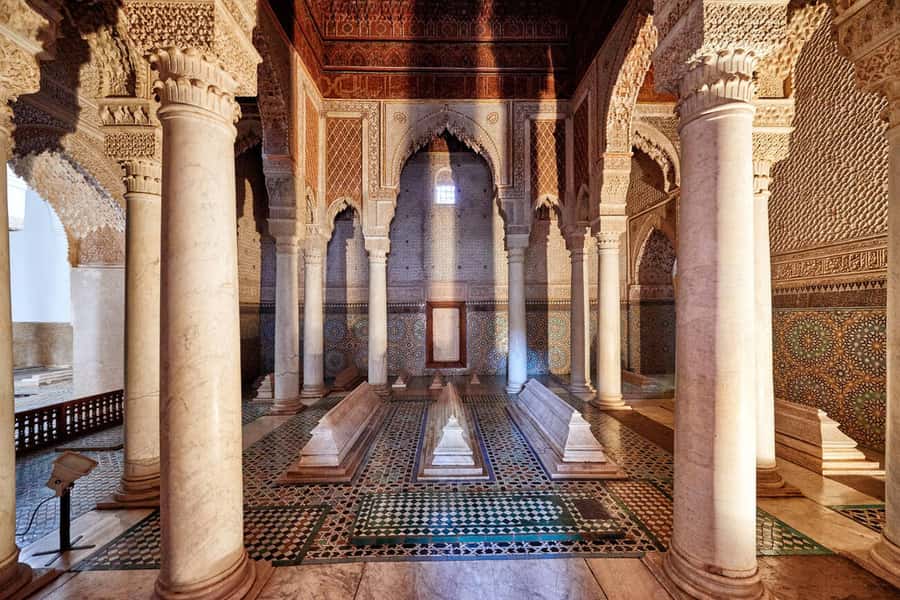 Marrakech: Saadian Tombs, Bahia Palace, Medina and Souk Tour - Bahia Palace, tiles, gardens, and court intrigue