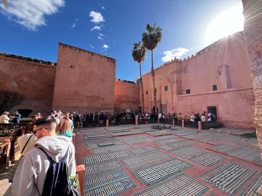 Marrakech: Saadian Tombs, Bahia Palace, Medina and Souk Tour - Getting through the Medina without losing your afternoon