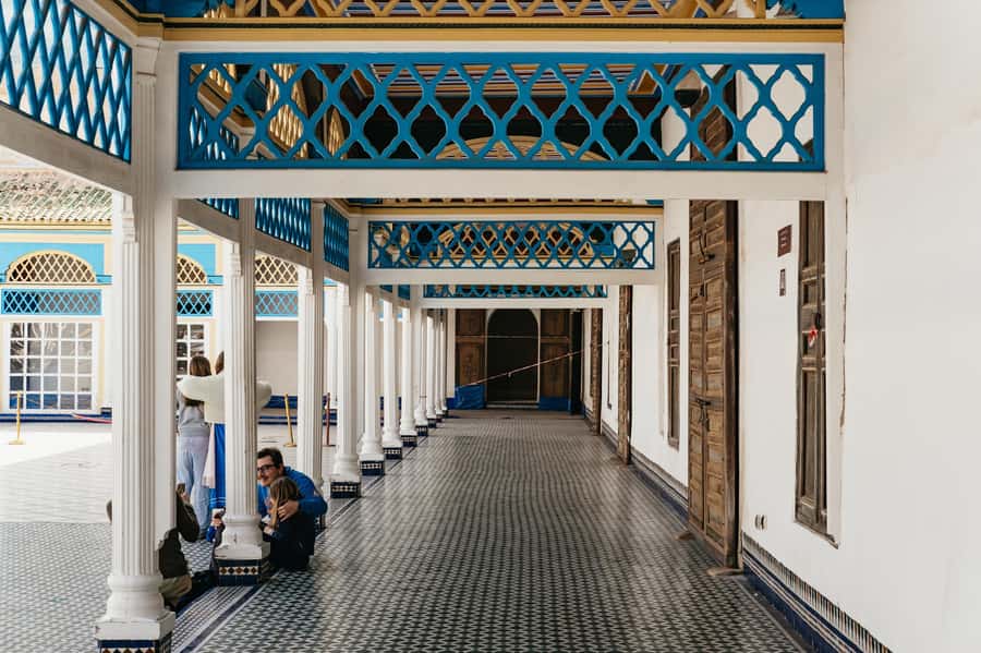 Marrakech: Saadian Tombs & Bahia Palace, Medina Guided Tour - The Souks: Workshops, Crafts, and Shopping Advice