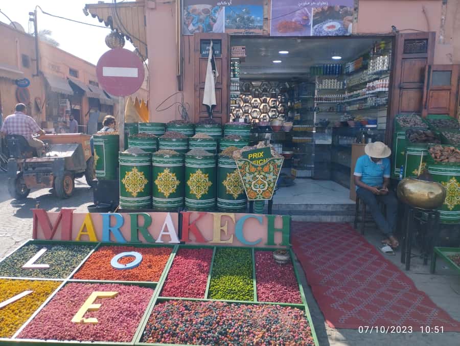 Marrakech & Souk Shopping Tour. - Meeting artisans and seeing traditional work