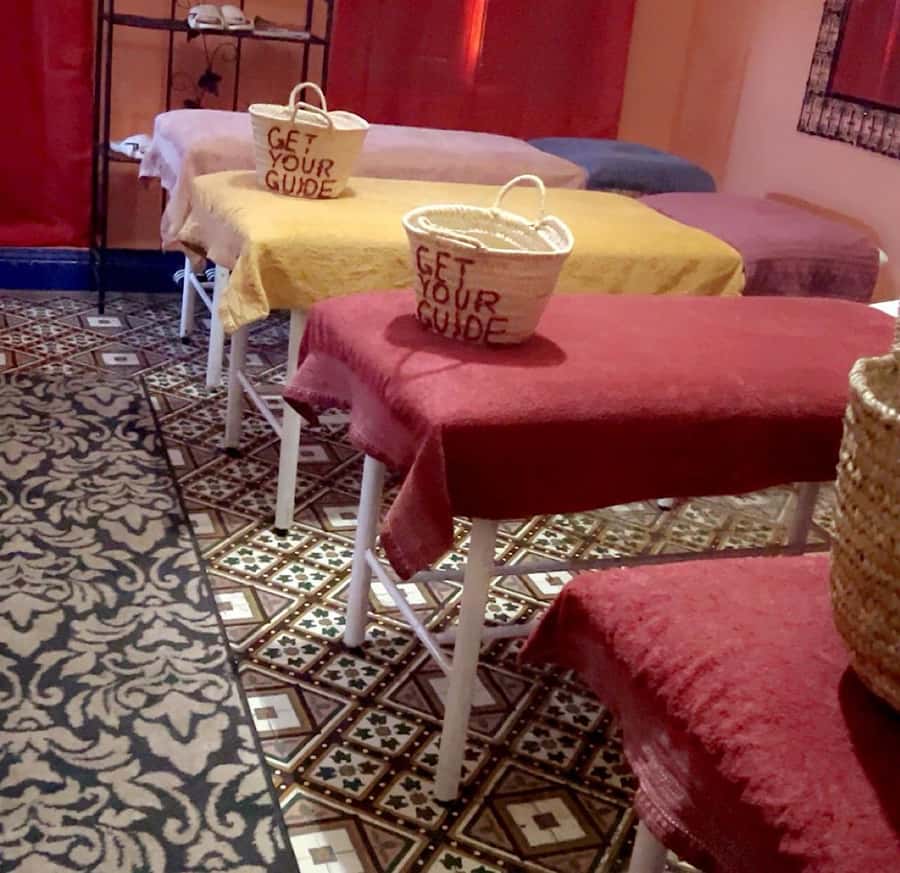 Marrakech: Souk Tour & Berber Hammam with Massage - Walking through Marrakech’s souks