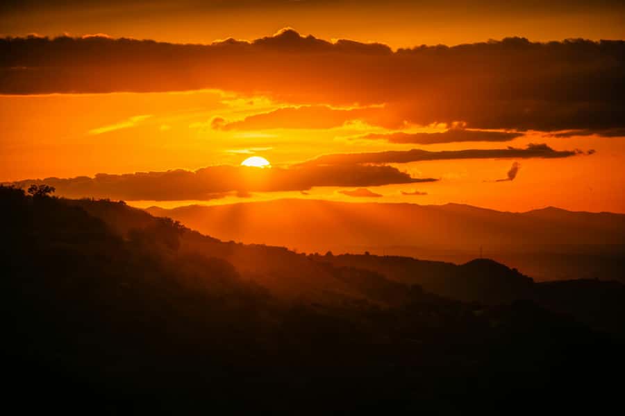 Marrakech: Sunrise Hike in the Atlas Mountains w/ Breakfast - The sunrise viewpoint over Agafay
