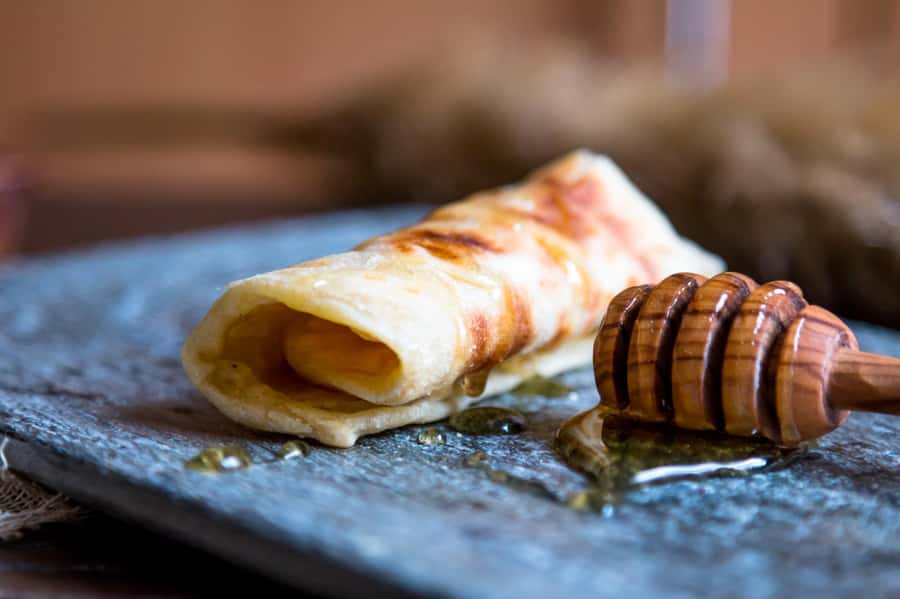 Marrakech: Traditional Moroccan Crepes & Bread Cooking Class - Three Moroccan breads in one compact class