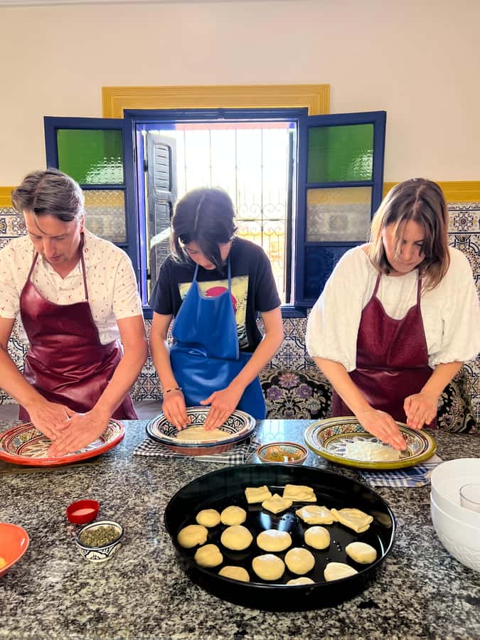 Marrakech: Traditional Moroccan Crepes & Bread Cooking Class - What happens when you arrive at Bab Doukkala
