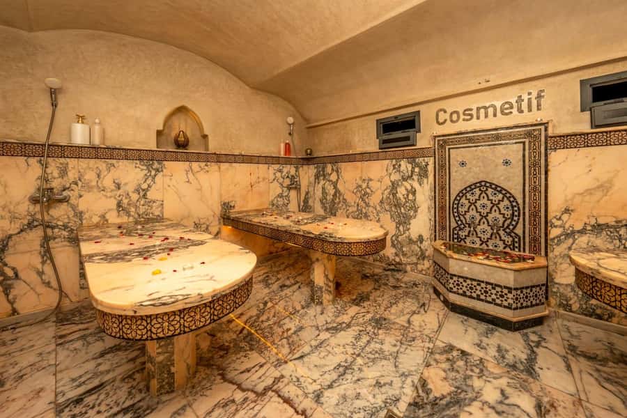 Marrakech: Traditional Moroccan Hammam with Argan Black Soap - Black soap and the exfoliation stage
