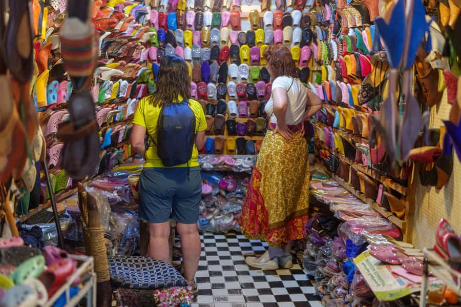 Marrakech: Vibrant Souks, Local Artisans & Medina Experience - Artisan workshops and the value of seeing the work