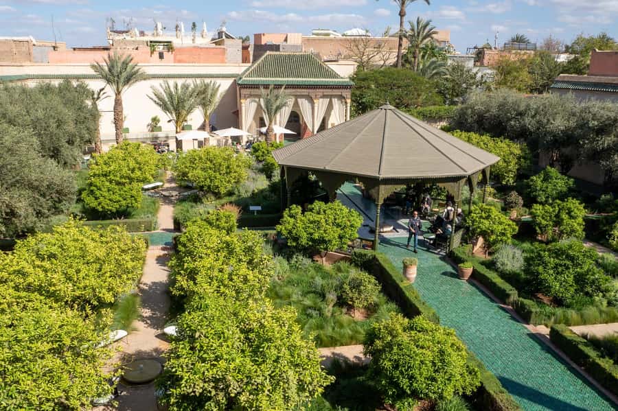 Marrakesh: Bahia Palace, Ben Youssef Medersa & Secret Garden - What the guides add to the experience