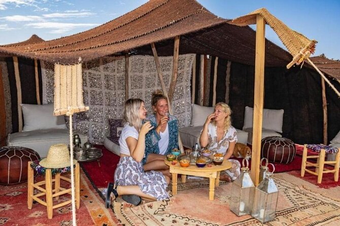 Marrakesh: Sunset Dinner in Agafay Desert with Show & Transfers - What arrives at the table