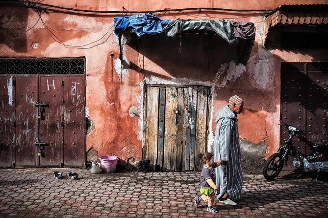 Medina of Marrakech Walking Tour - Saadian Tombs and the cost of short visits