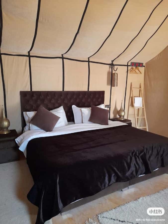 Merzouga: Overnight Stay in Luxury Desert Tent with Dinner - The camel ride into the Erg Chebbi dunes