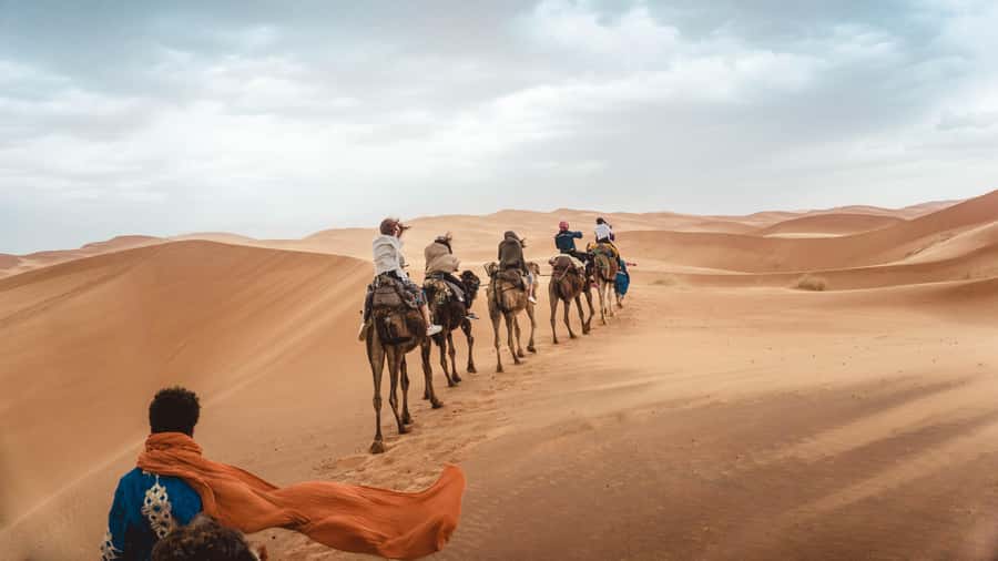 Merzouga: Overnight Stay in Luxury Desert Tent with Dinner - Arriving at the car park near Merzouga