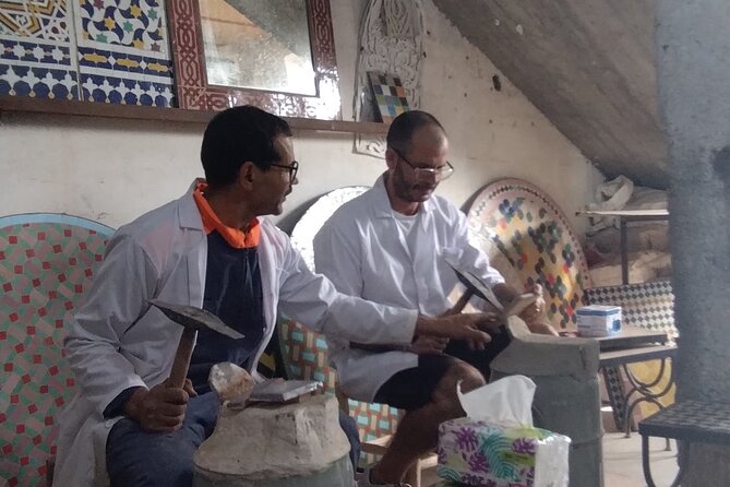 Mosaic workshop in Marrakech - Mint tea during the three-hour session