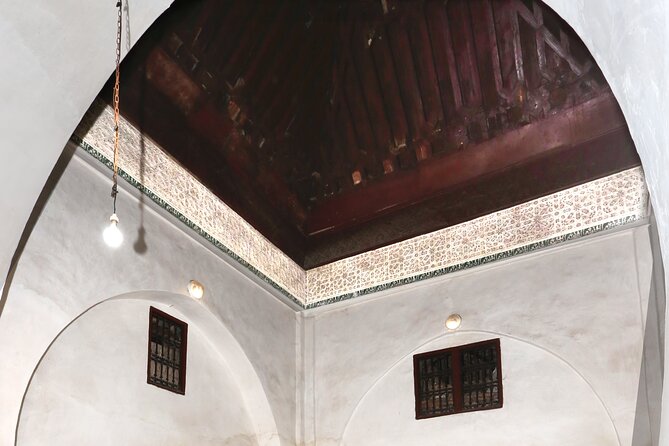 Mouassine the real traditional Moroccan Hammam - Black soap and the Kessa glove