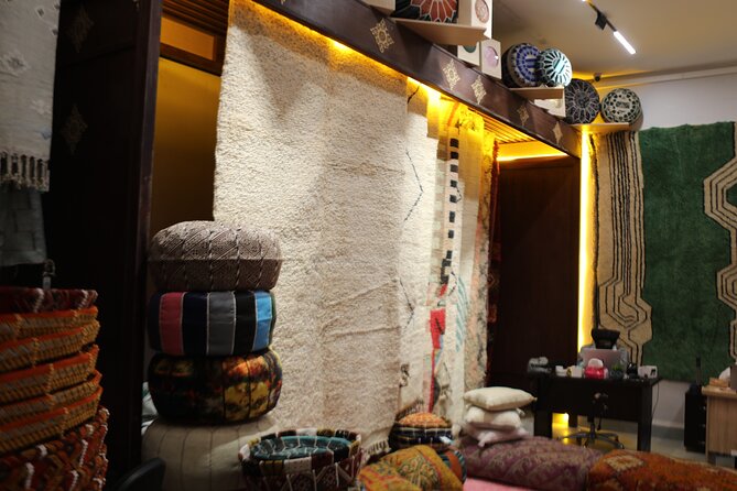 Myrugy-Small Group Rug Making Workshop in Marrakech with Licensed - Tea, stories, and the social side of the class