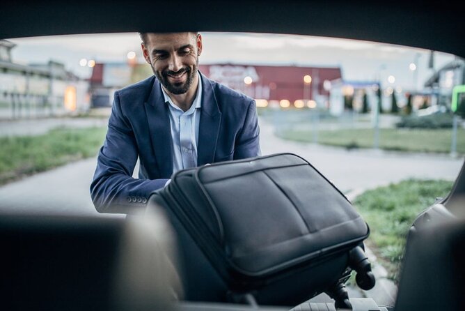 Official Taxi in Marrakech: Airport Arrival & Departure - Clean vehicles, friendly drivers, and small service details