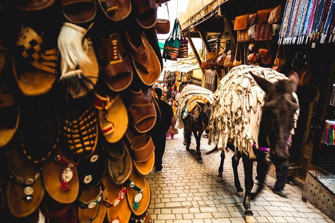 Outstanding Private Tour to the Old Medina of Fez - Neighborhoods, souks, and the value of a local guide