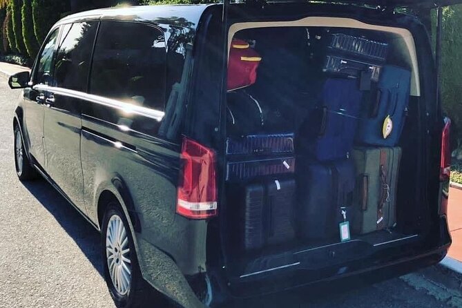 Private airport transfer to Casablanca. - A Named Driver and Help With Your Bags