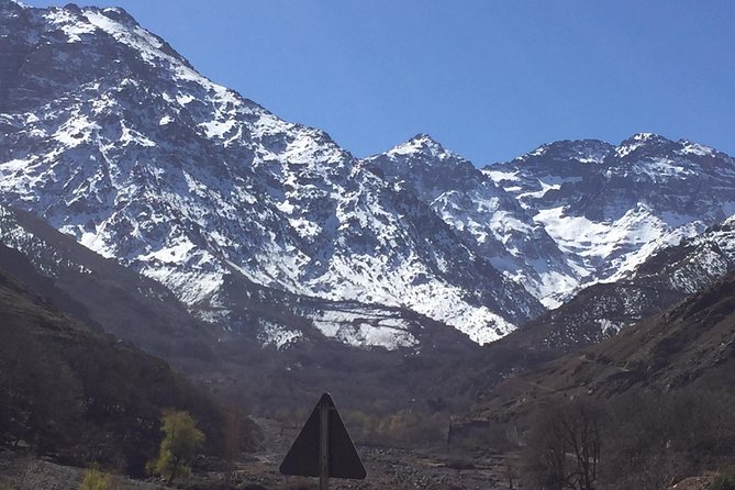 Private Day trip Atlas Mountains and 5 Valleys -All inclusive- - High Atlas views between the valleys