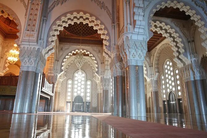 Private Guided Tour of Casablanca Including Mosque Entrance - Arab League Park and the Central Marketplace