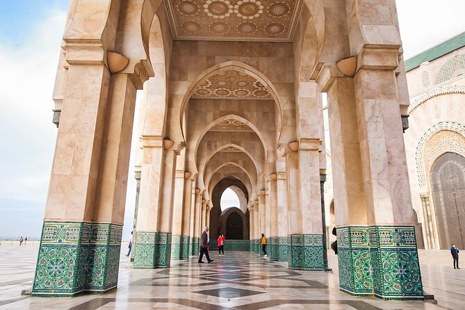 Private Guided Tour of Casablanca Including Mosque Entrance - The craft stop: useful, but keep your guard up