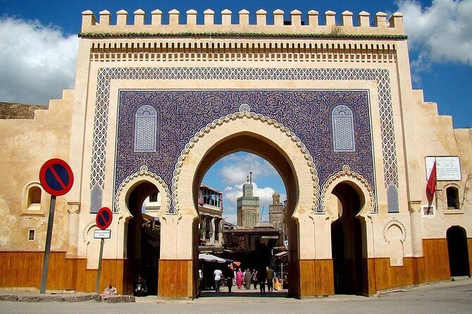 Private Guided Walking Tour in Fez Medina - Starting at Bab Boujloud and getting your bearings