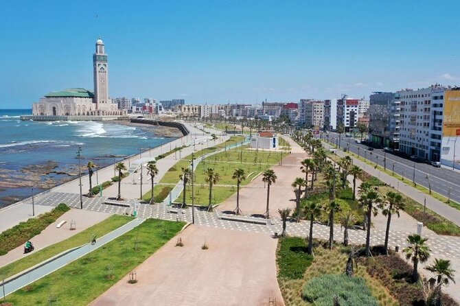 Private Tour of Casablanca with Round Trip Airport Transfer - Mohammed V Square and Notre Dame de Lourdes