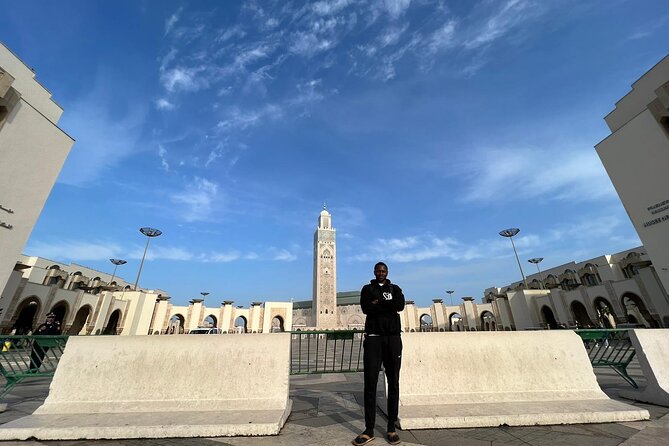 Private Tour of Casablanca with Round Trip Airport Transfer - Casablanca Central Market: A Short Taste of Daily Life