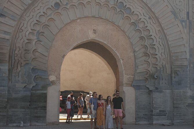 private tour of Marrakech 4 hours with multilingual driver - Complexe D’Artisanat: a shopping stop with a clear tradeoff