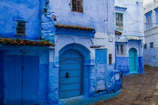 Private walking tour of Chefchaouen (The blue city) - Starting at Hotel Madrid and entering the medina