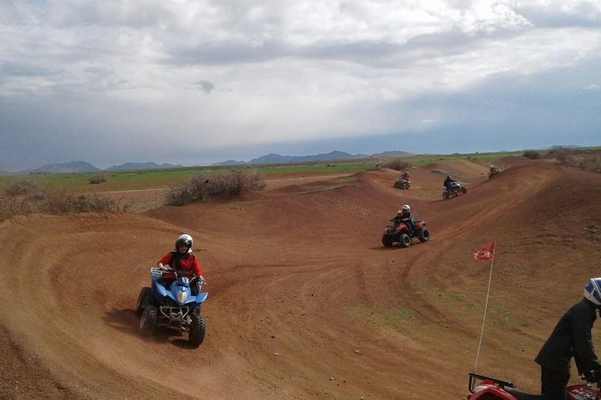 Quad tour in the palm grove desert - Getting comfortable on the quad bike