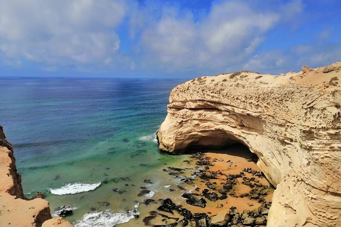 Sandboarding guided experience from Agadir - A Berber family breakfast with mint tea