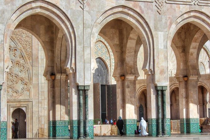 Skip the line Hassan 2 mosque Premium Tour entry ticket included - Getting Through the Entrance