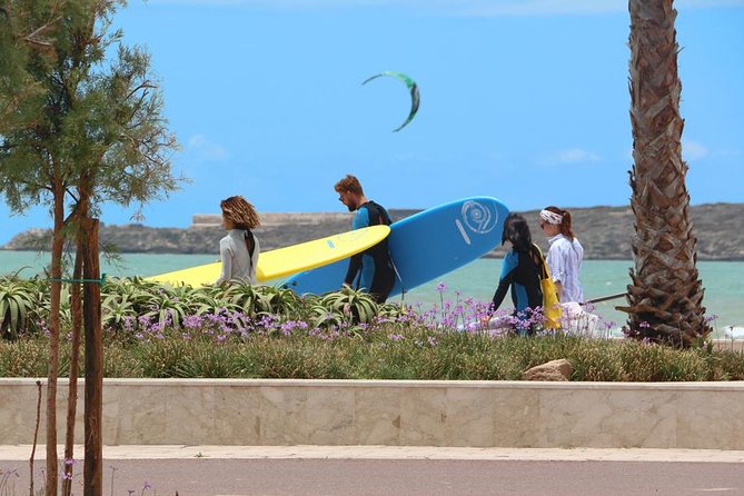 Surf Lesson with local surfer in Essaouira Morocco - Learning the take-off before chasing waves