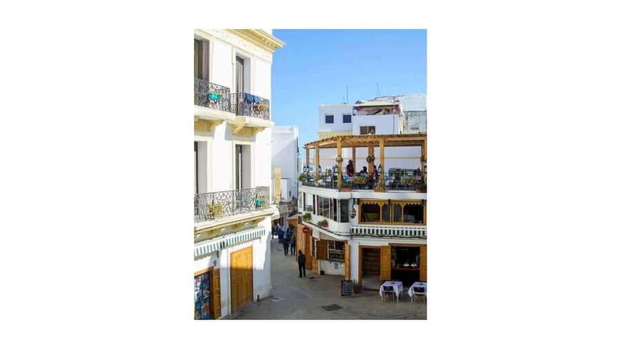 Tangier: Walking Tour in The Medina With Local Guide - Starting at Cinema Rif and finding your bearings