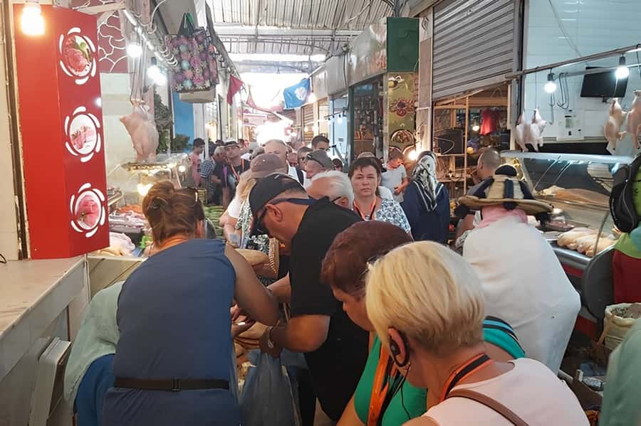 Tarifa/Algeciras: Tangier Private Day Tour with Ferry Ticket - Entering Tangier through Bab Kasbah
