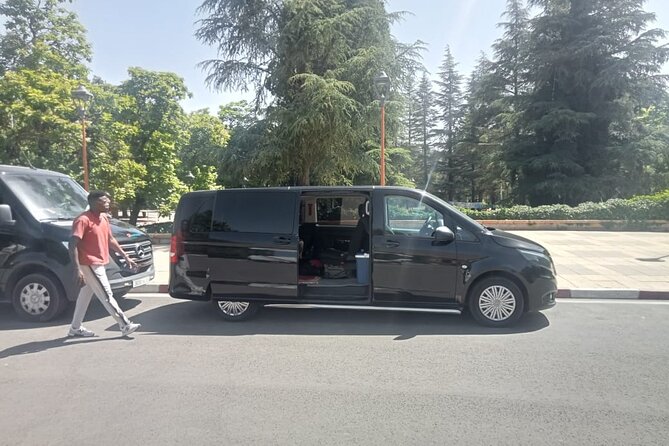 Taxi Marrakech tours - Group size, comfort, and accessibility